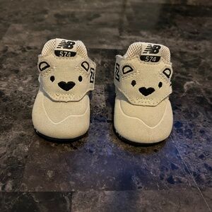 New Balance Youths 574 Classic Crib Cream CV574AQB